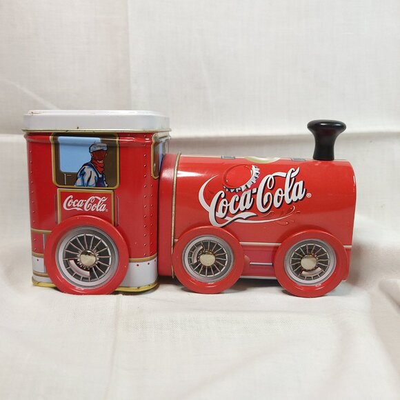 Pair of Vintage Coca-Cola Tin Train Engines - Picture 10 of 15